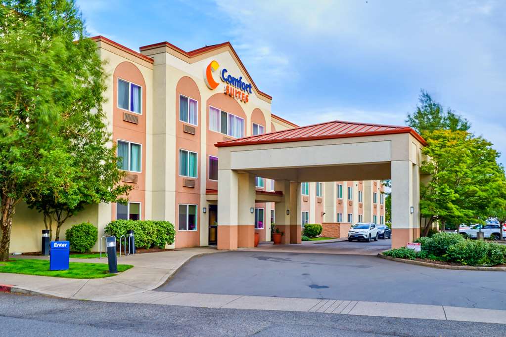 Comfort Suites Springfield Riverbend Medical,Springfield>>Eugene,2.5 star