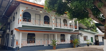 queens comfort inn