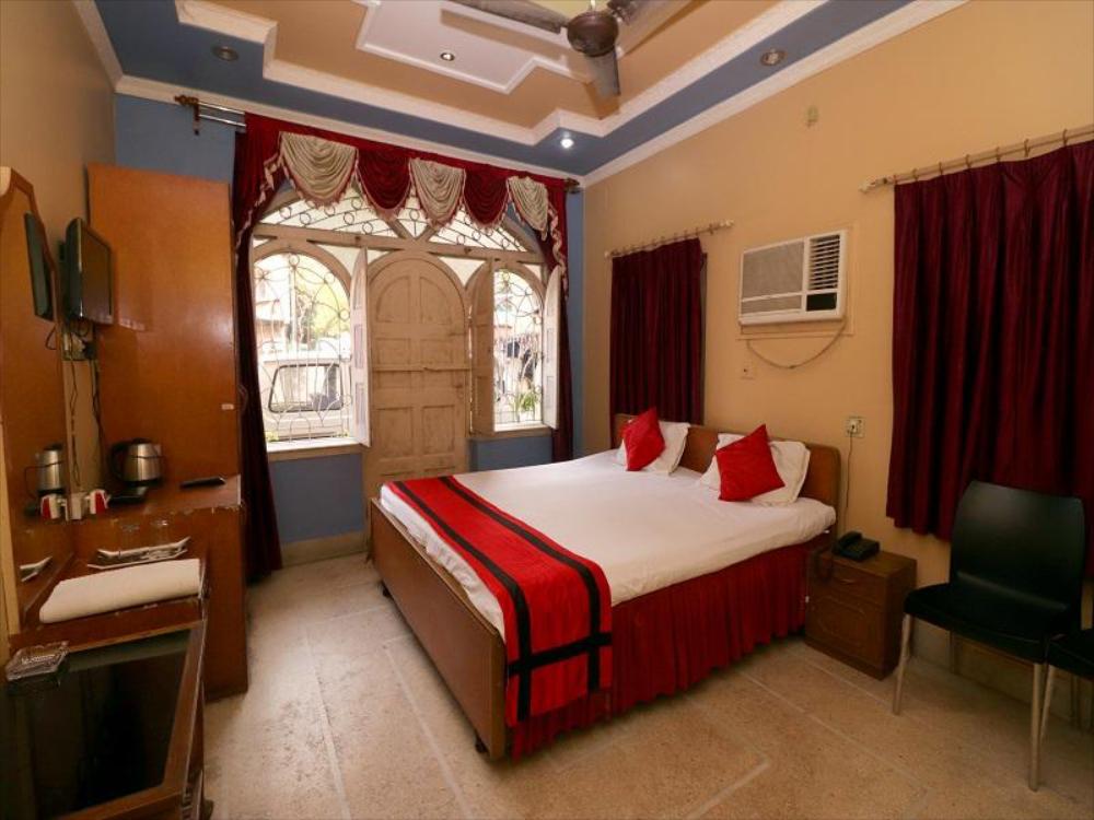 New Hotel White Palace,New Town>>Kolkata,2 star