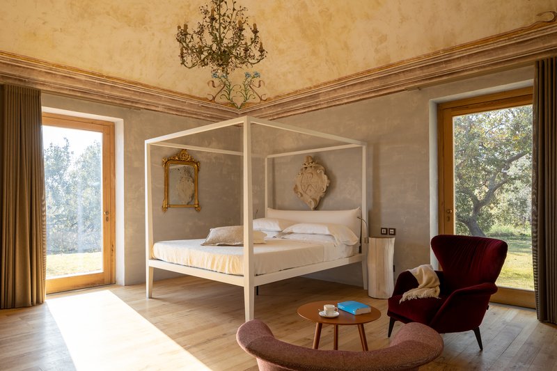 Monaci Delle Terre Nere,Catania>>Acireale,5 star