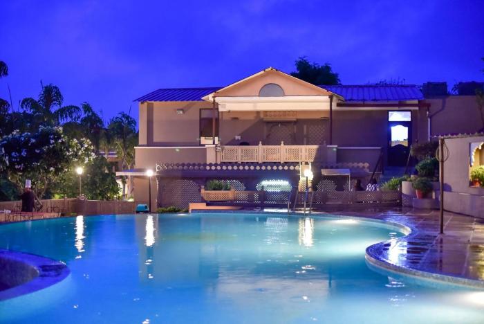 Mulberry Araliayas Resort & Spa,In Udaipur,4 star