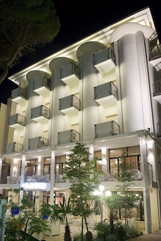 hotel baby bed and breakfast