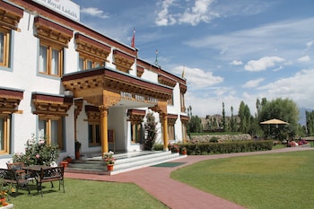 Hotel Royal Ladakh,,3 star