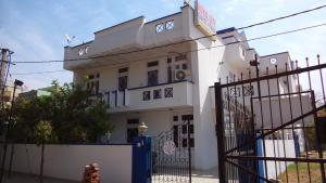 Royal City Guest House,Jhalana Doongri>>Jaipur,3 star