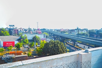Ms Residency,New Delhi>>Delhi,2.5 star