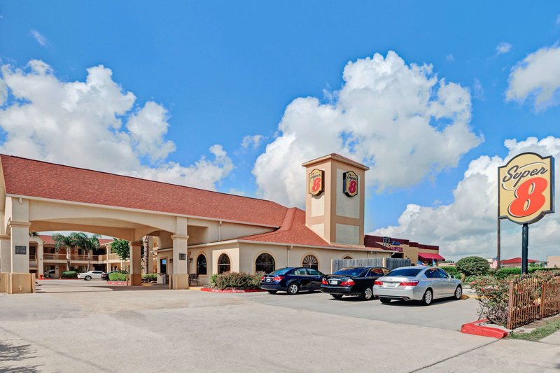 super 8 by wyndham houston hobby airport south