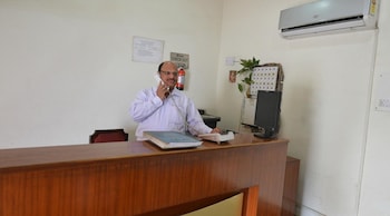 Shama Tourist Resort,Gurgaon Rajiv Chowk Nh-8/Civil Lines,3 star