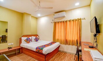 Fabhotel Kamala Inn,TN Mukerjee Rd, Himnagar, Housing Estate Colony, Dankuni, Hooghly,3 star
