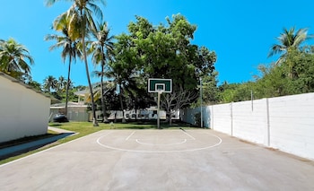 Amaremar,San Luis Talpa>>La Libertad,2 star