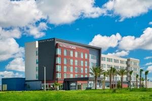 hyatt place melbourne airport