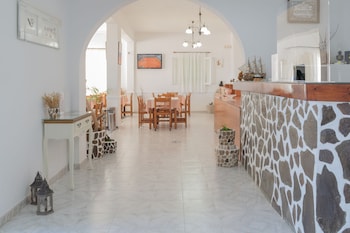 Adamastos,Santorini>>Akrotiri,3 star