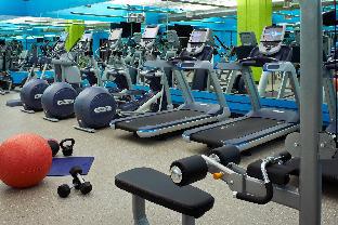 metropolitan at the 9 autograph collection