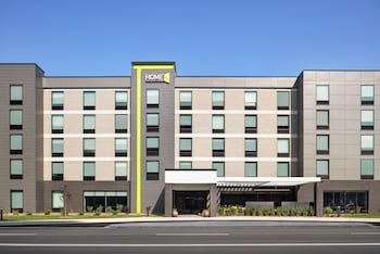 home2 suites by hilton milwaukee west