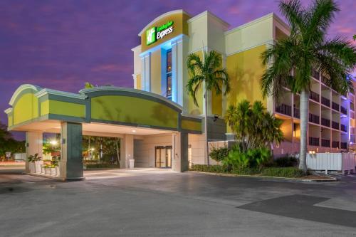 Holiday Inn Express Cape Coral-Fort Myers Area By Ihg,Fort Myers>>Cape Coral,3 star