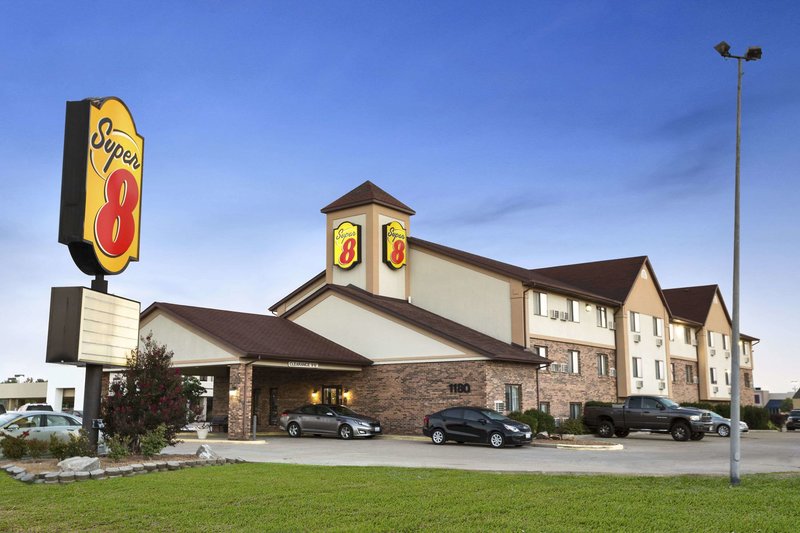 Super 8 By Wyndham Carbondale,Herrin>>Carbondale,2 star