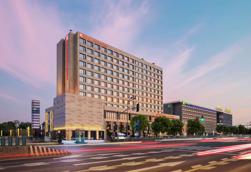 Hilton Garden Inn Shanghai Hongqiao Necc,Minhang>>Downtown Shanghai,4 star