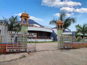 Vasant Vihar Resort,Narmada>>Ekta Nagar,2.5 star