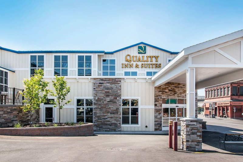 Quality Inn & Suites,Hancock>>Baraga,2.5 star