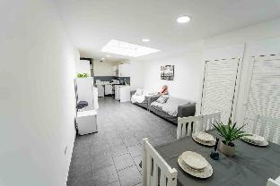 57 North Road Studios Near Qe And Uob,United Kingdom>>Birmingham,3 star