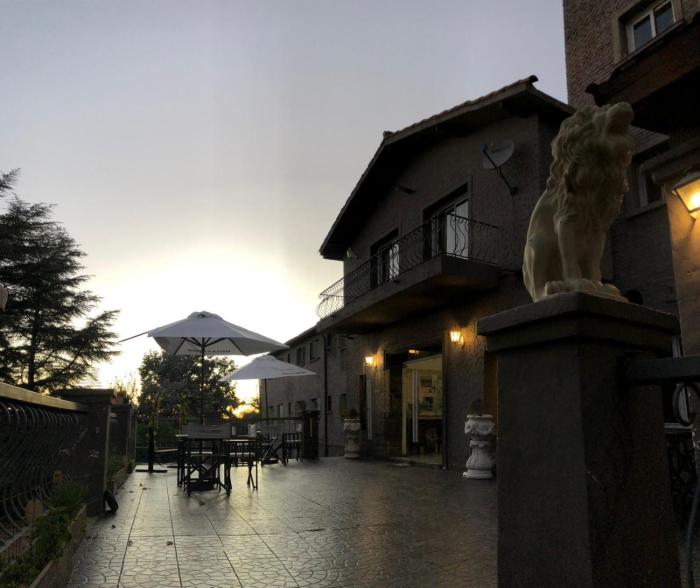 Carod Espacio Serrano,Rio Ceballos>>La Cumbre,3 star