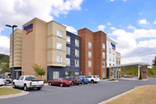 Fairfield Inn & Suites Calhoun