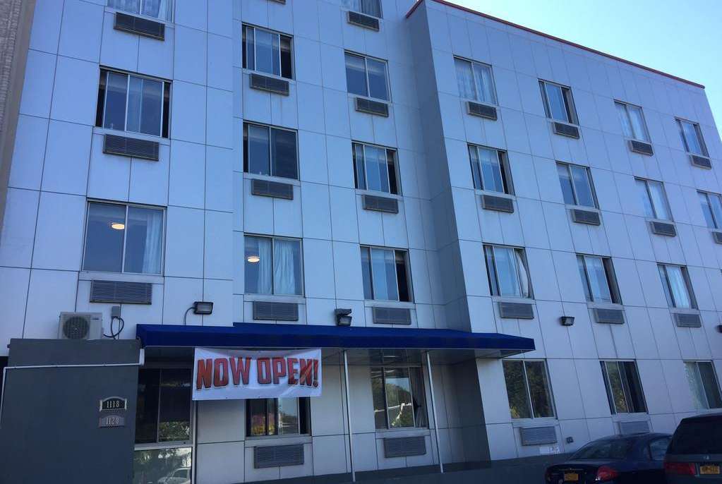 days inn by wyndham brooklyn borough park