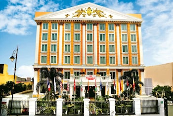 Ramada By Wyndham Amritsar,Hall Bazar,5 star