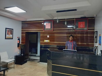 new land luxury hotel