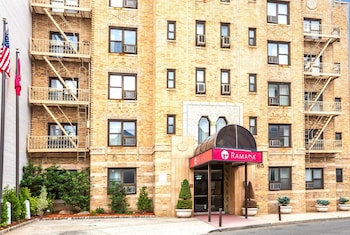 Ramada By Wyndham Jersey City,New York>>Jersey City,2 star