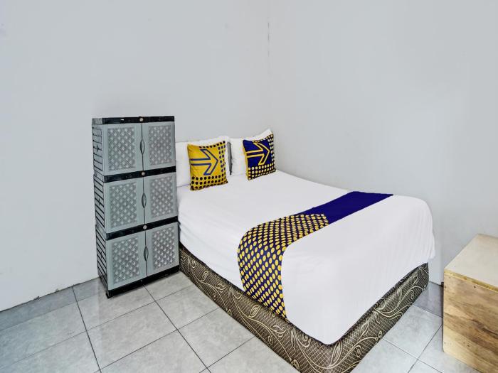 Spot On 92086 Fun Guesthouse,Mojokerto>>Jombang,2 star