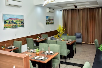 The Woodsage,Nigeria>>Abuja,3 star