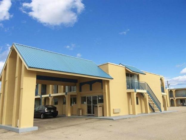 Americas Best Value Inn Schulenburg,Eagle Lake>>Columbus,2 star
