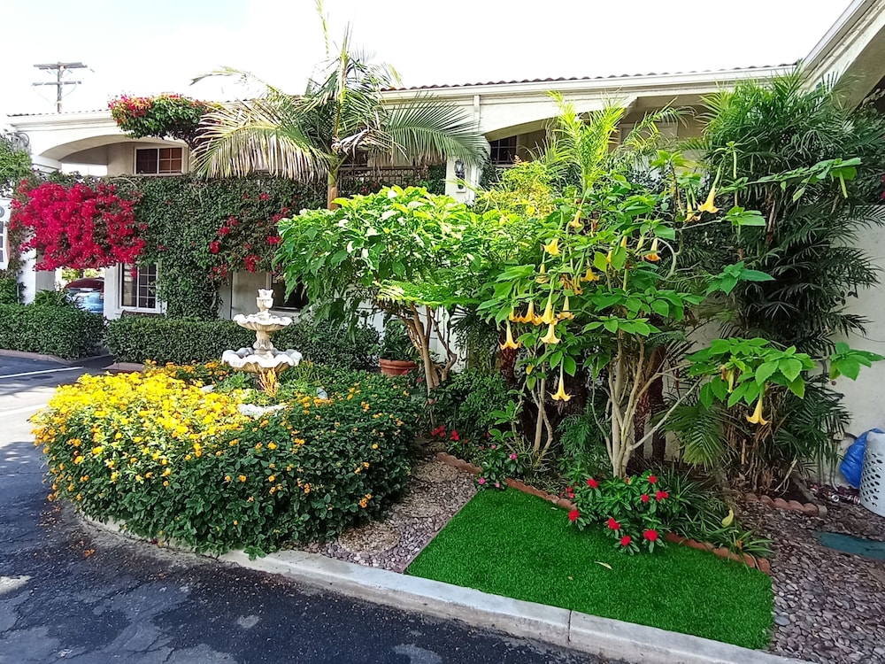 Dynasty Suites Santa Fe Springs,,3 star