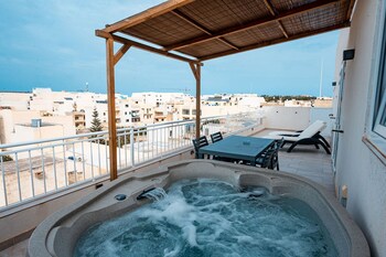 The Willows Luxury Penthouse,Għajn Il-Kbira>>Gozo,0 star
