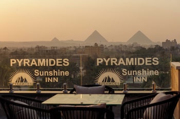 pyramids sunrise inn