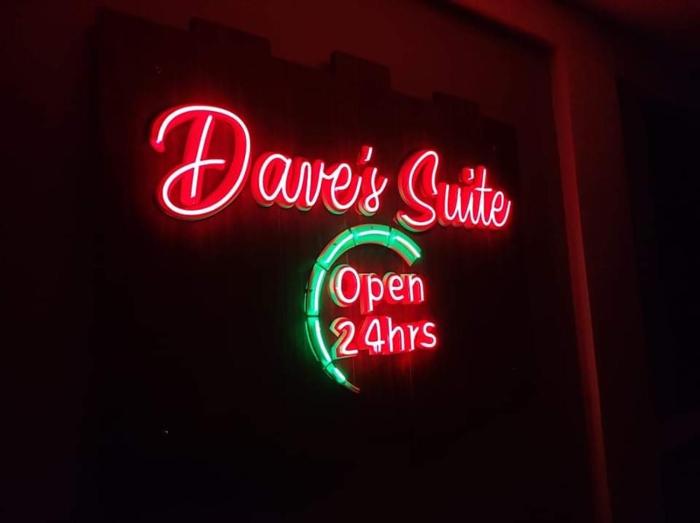 Daves Suite,Calabanga>>Bicol,2.5 star