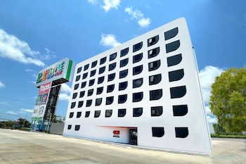 go hotel ban chang robinson lifestyle