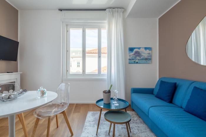 vis a vis apartments