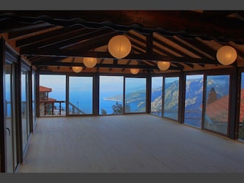 Yediburunlar Lighthouse,Fethiye>>Faralya,5 star