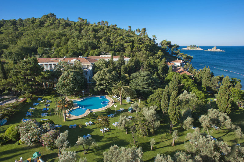 Hotel Rivijera,Near Buljarica Beach,4 star