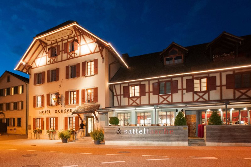 Ochsen Lenzburg,Zurich>>Lenzburg,3 star