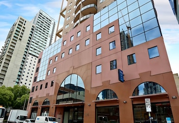 readyset apartments at dockside