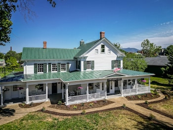 The Legacy Inn Luray Virginia,United States Of America>>Luray,3 star