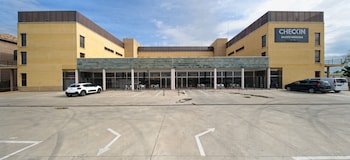 Checkin Madrid Mostoles,Loranca - Nuevo Versalles - Parque Miraflores>>Fuenlabrada,2.5 star
