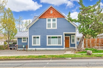 The Mountain Ave House By Wanderlodges,United States Of America>>Ashland,3.5 star