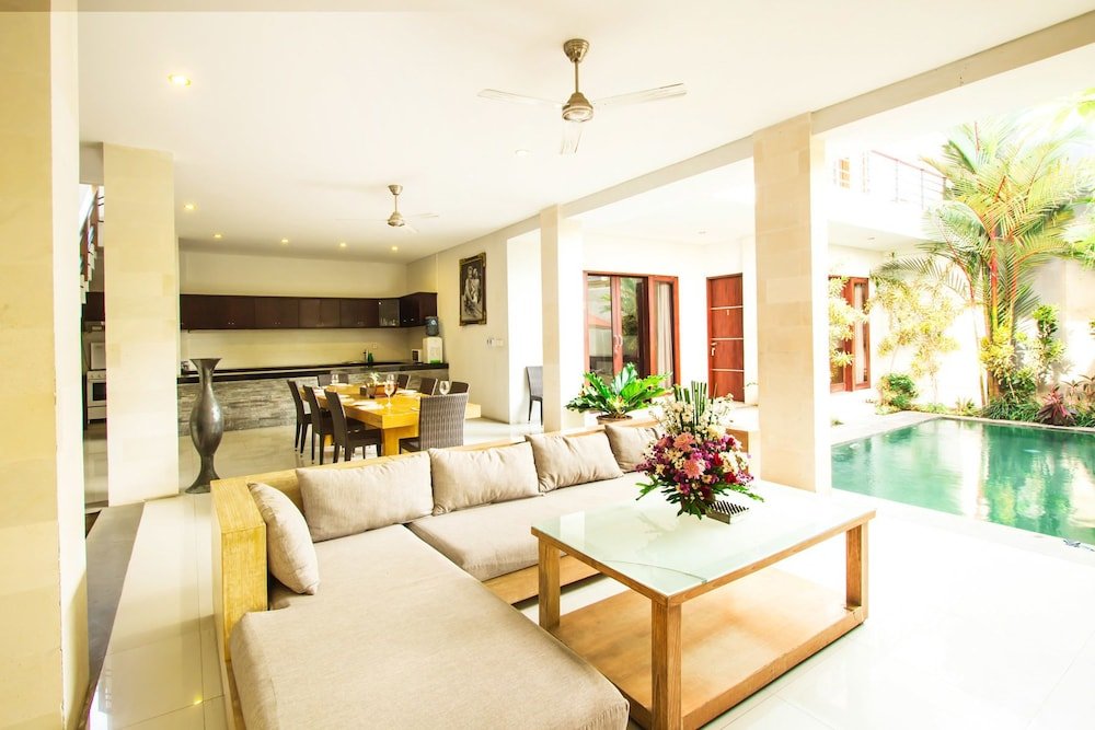 Apple Villa And Apartment,In Kerobokan (Banjar Semer),3.5 star