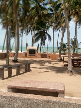 Solent Villas Resort,Gomoa>>Apam,3 star