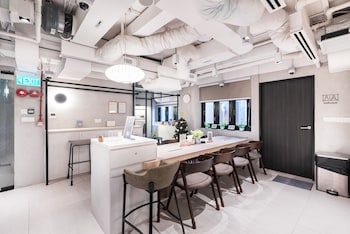 jyu capsule hotel