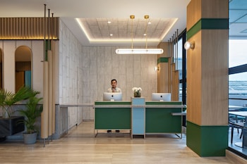 Maxonehotels Kota Harapan Indah Bekasi