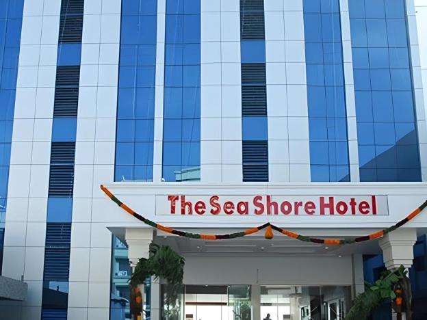 The Seashore Hotel,2/12, East Car Street, Kanyakumari, Tamil Nadu 629702,3 star